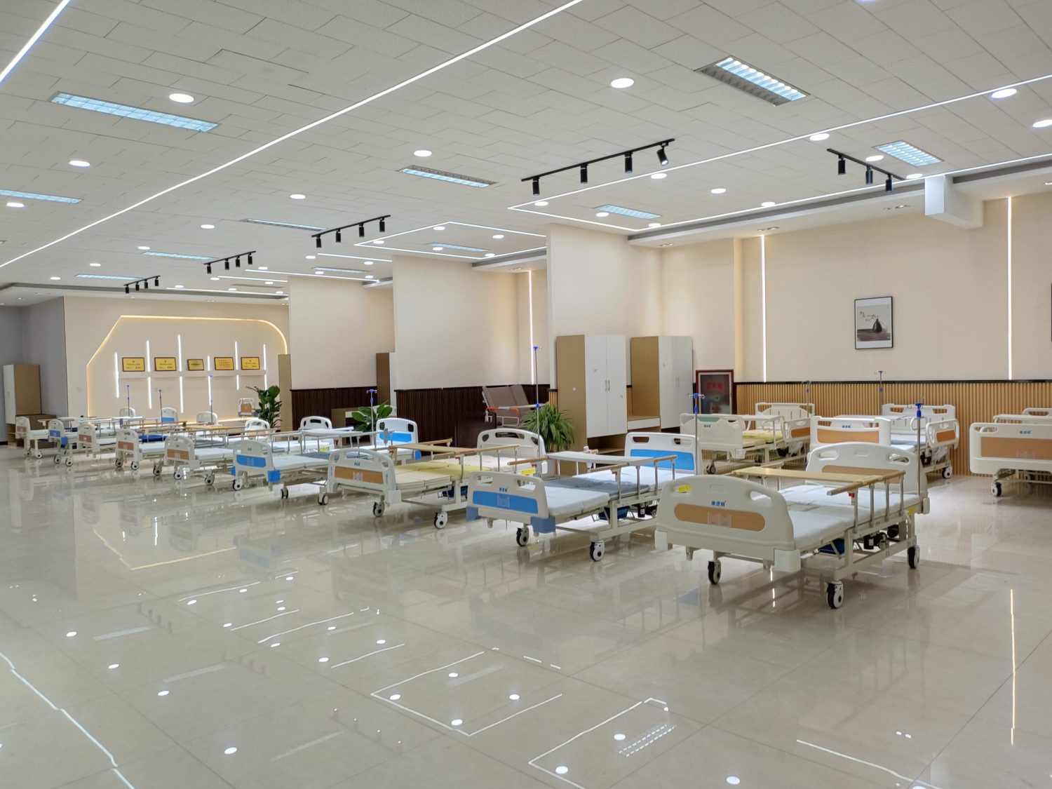 ADJUSTABLE BEDS ADJUSTABLE BEDS